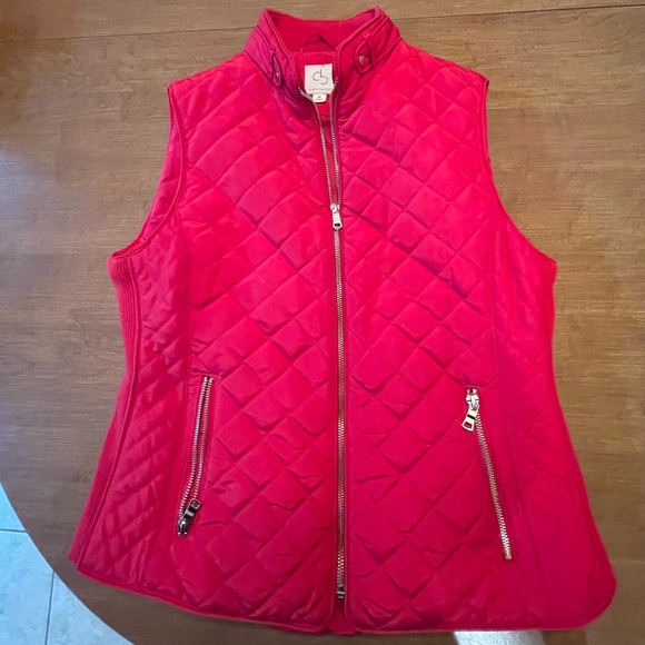 CB Established 1962. Red quilted vest.  EUC. Size M - Picture 7 of 9